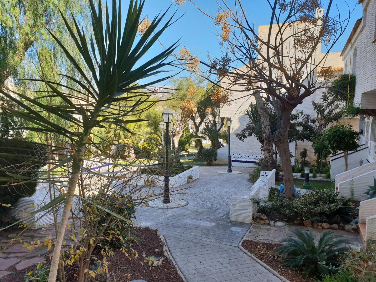 Bonita Casa En Urbanizacion Privada Muy Cerca Del Mar Y De Alicante Gran Alacant Exteriér fotografie